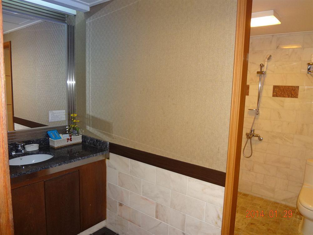 Diamond Tourist Hotel 부산광역시 외부 사진